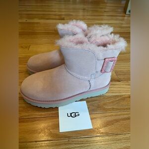 UGG Mini Bailey Fashion Buckle Pink (LSS), Size 7 NEW